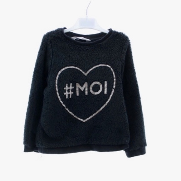 H&M faux fur black sweatshirt with print. - Picture 16 of 16